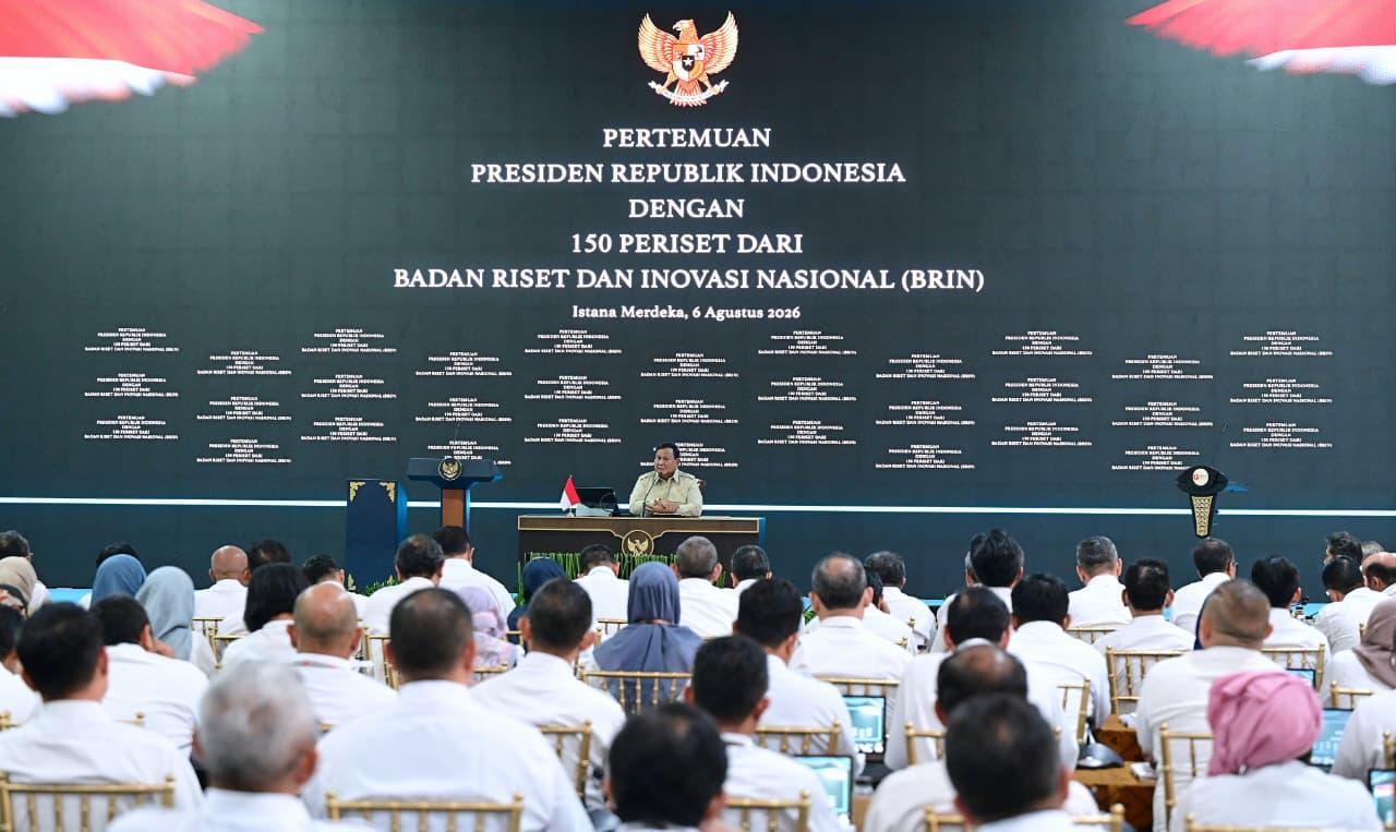 : Presiden Prabowo Subianto menegaskan penguasaan sains dan teknologi menjadi faktor penentu kemajuan bangsa saat menerima 150 periset Badan Riset dan Inovasi Nasional (BRIN) di Istana Kepresidenan Jakarta, Kamis (6/8/2026). BPMI Setpres