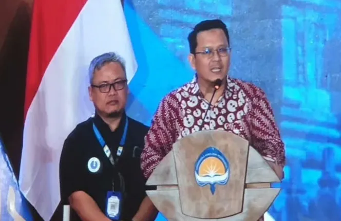 Profesor Husni Teja Sukmana, Ketua Umum APTIKOM Pertama dari PTKIN