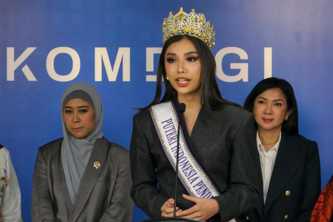 : Menteri Komunikasi dan Digital Meutya Hafid saat pertemuan evaluasi penerapan PP Tunas bersama Menteri Komunikasi dan Digital Meutya Hafid di Jakarta, Rabu (7/10/2026). (Foto: Bismo Agung/InfoPublik-IGID)