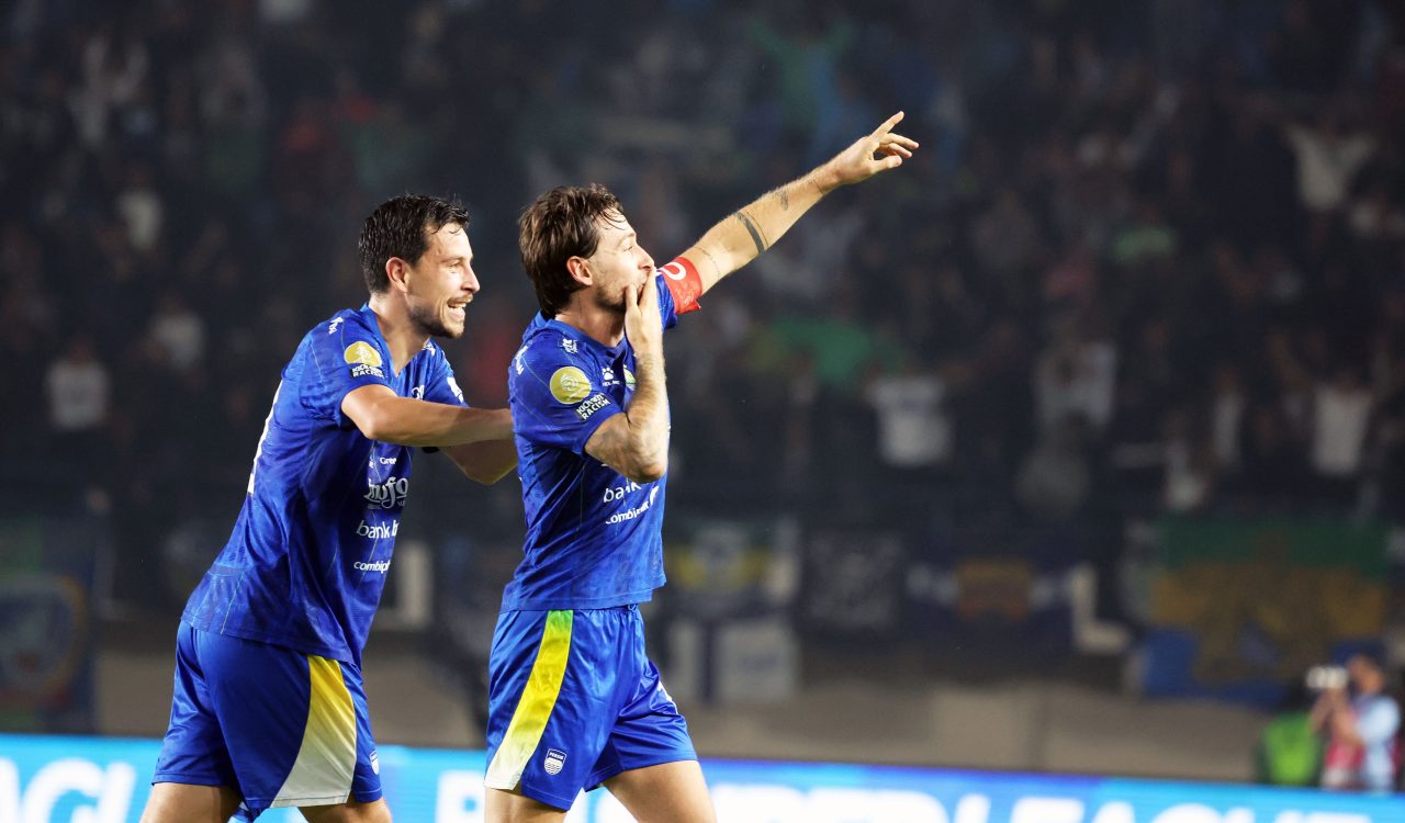 Review Bangkit Persib Gagalkan Kemenangan Dewa United