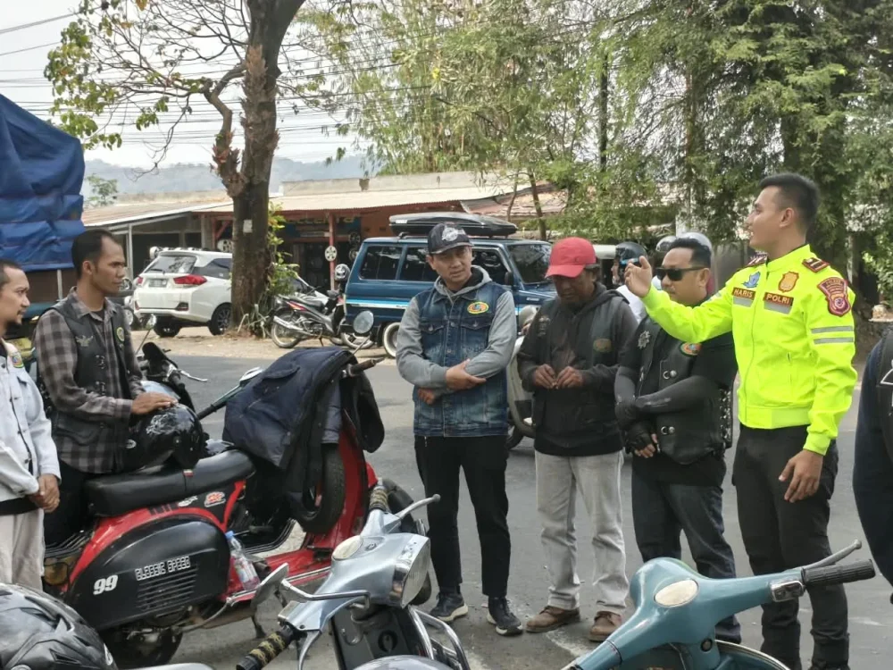 Riding Bareng Komunitas Scooter, Satlantas Majalengka Edukasi Keselamatan Berkendara
