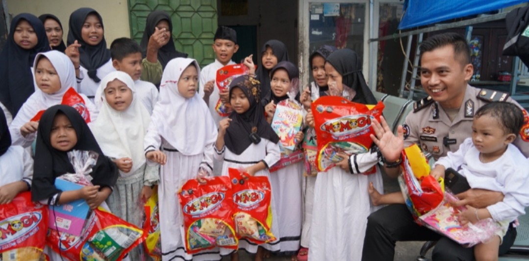 Sambut HUT ke-75 Humas Polri, Bidhumas Polda Sumsel Berbagi Kebahagiaan dan Salurkan Bantuan ke Panti Asuhan Ratna Sari