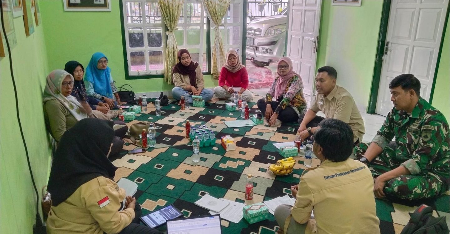 : Pemenuhan gizi seimbang pada 1.000 Hari Pertama Kehidupan merupakan investasi krusial dalam menekan angka stunting. SPPG Condongcatur 4 memperkuat koordinasi bersama kader posyandu guna menyukseskan penyaluran Program Makan Bergizi Gratis bagi kelompok sasaran, Kamis (6/8/2026).