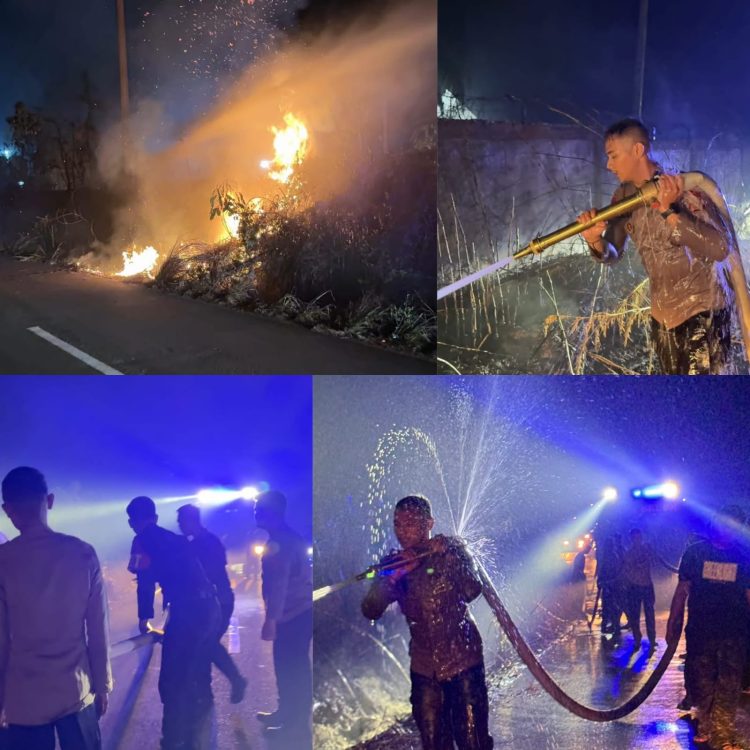 Satbrimob Polda Jambi Padamkan Karhutla di Sungai Bertam