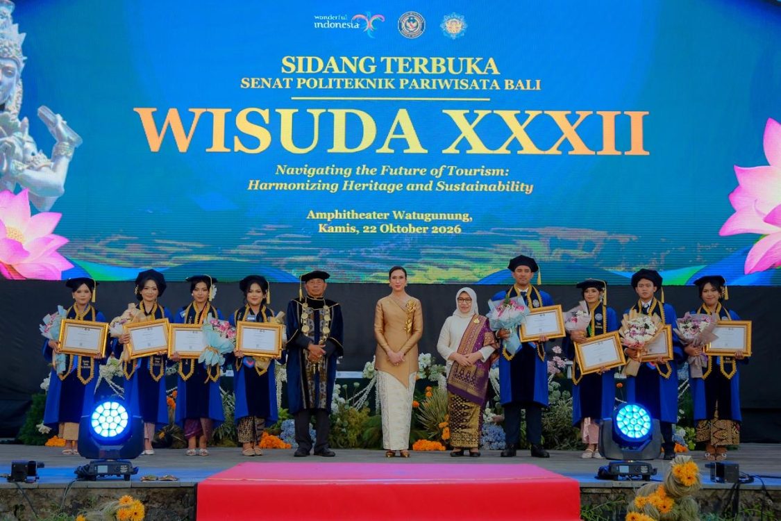Siaran Pers: Menteri Pariwisata Kukuhkan 638 Lulusan Poltekpar Bali yang Siap Bersaing di Tingkat Global
