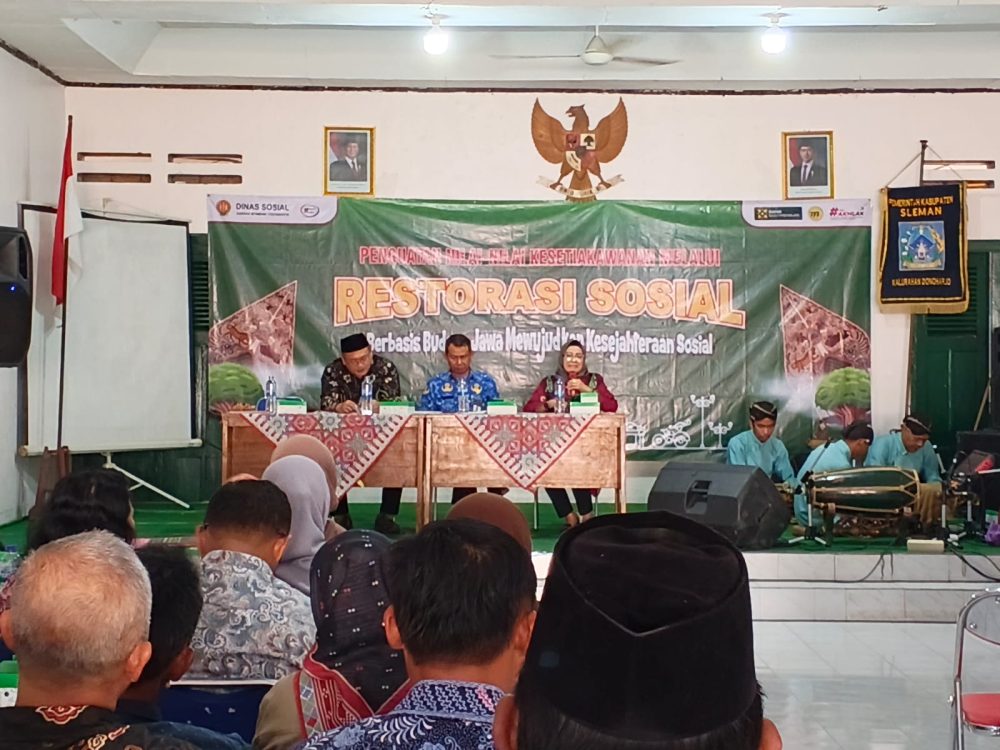 : Dinas Sosial DIY bersinergi dengan Pemerintah Kalurahan Donoharjo menggelar sarasehan penguatan kesetiakawanan dan restorasi sosial berbasis budaya Jawa di Ngaglik, Sleman, Kamis (1/10/2026).