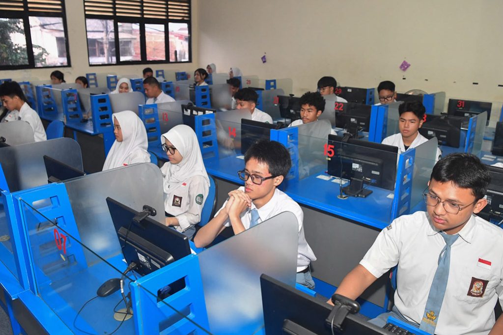 TKA SMA/SMK 2026 Sempat Terkendala Jaringan, Kemendikdasmen Siapkan Sesi Susulan 30 Oktober