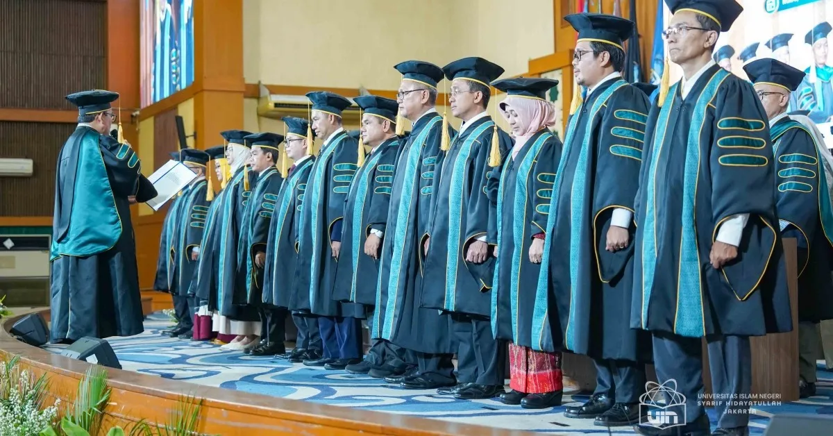 UIN Jakarta Kukuhkan 13 Guru Besar Baru, Menag Dorong Kebangkitan Reputasi Keilmuan Ciputat