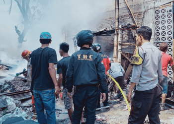 kebakaran tempat penyimpanan barang bekas di Sumberagung Jetis Bantul